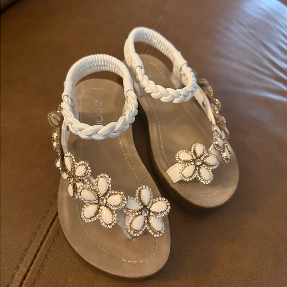 White Floral Rhinestone embellished elastic slingback sandal 11M